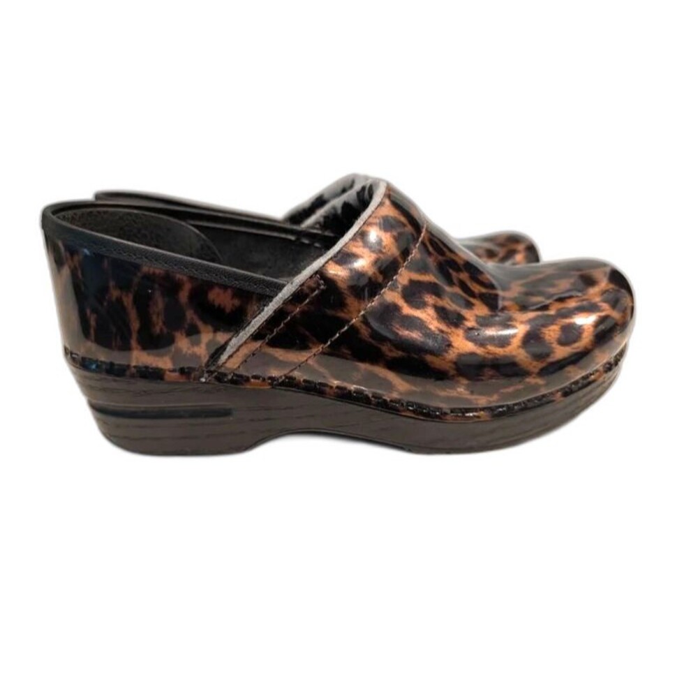 Dansko Professional Patent Leather Clogs Glossy Leopard Print Women's Size 85